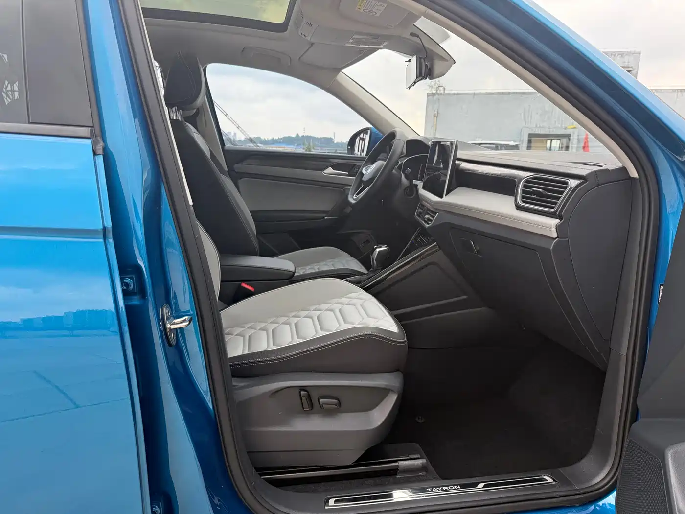 Volkswagen Tayron GTE Plug-in Hybrid 2023 280TSI Luxury Plus Advanced Edition фото 24