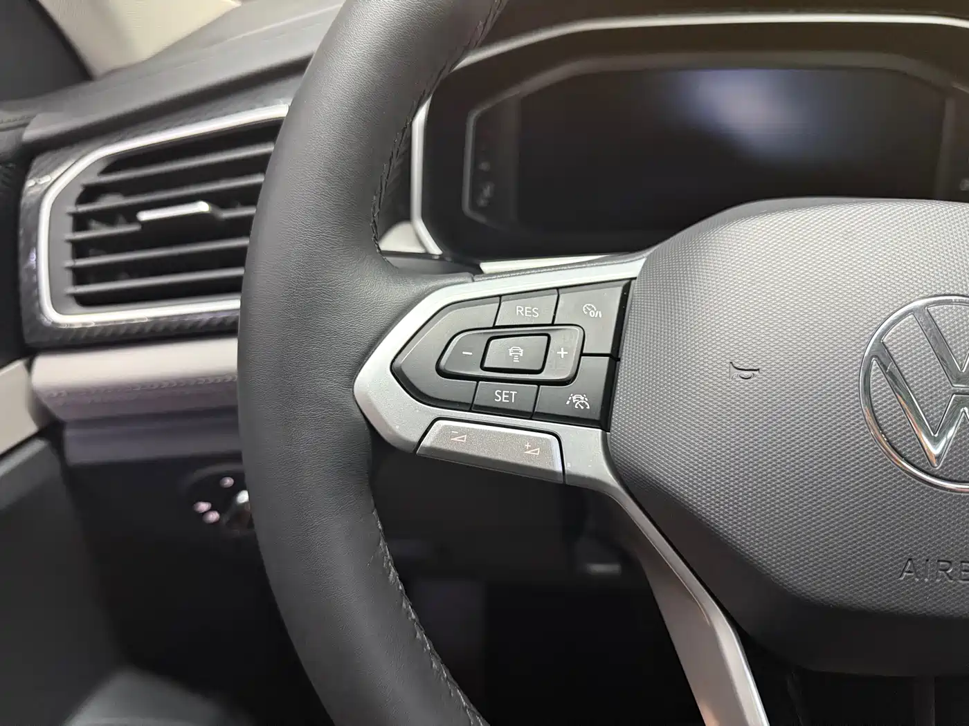 Volkswagen Tayron GTE Plug-in Hybrid 2023 280TSI Luxury Plus Advanced Edition фото 34