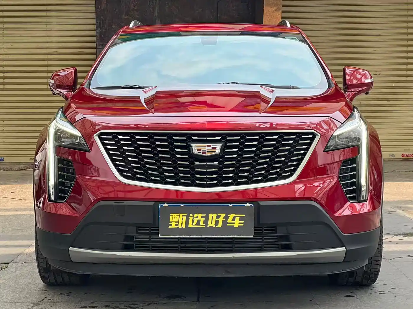 Cadillac XT4 2022 28T FWD Luxury фото 2