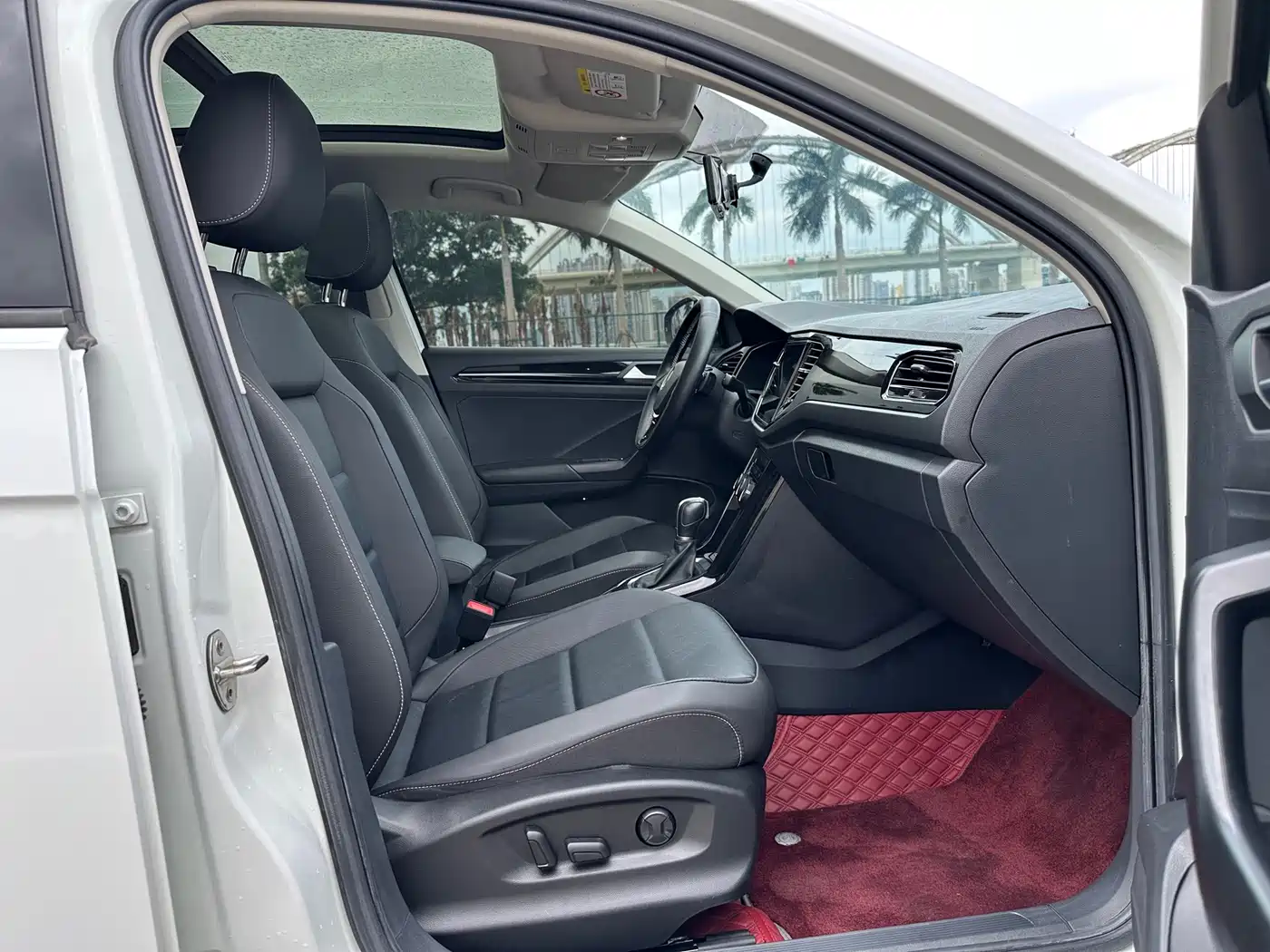 Volkswagen T-ROC 2022 280TSI DSG 2WD Comfort PLUS фото 12