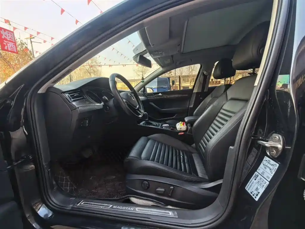 Volkswagen Magotan 2019 330TSI DSG Luxury Class China VI фото 9