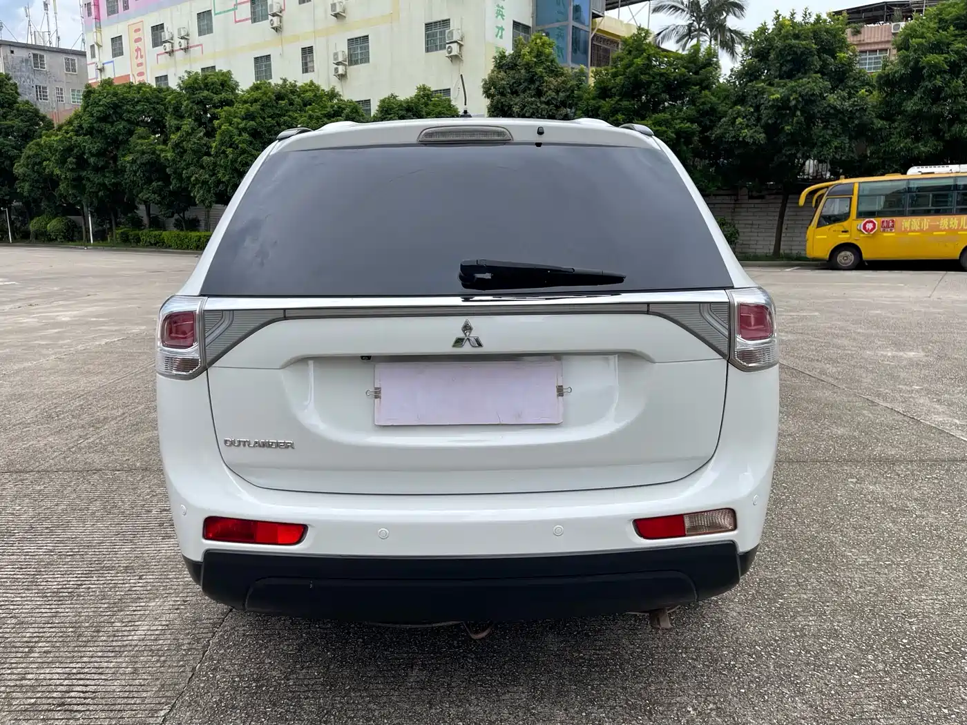Mitsubishi Outlander (Import) 2014 2.4L 4WD Luxury Value Edition 5-seater фото 11