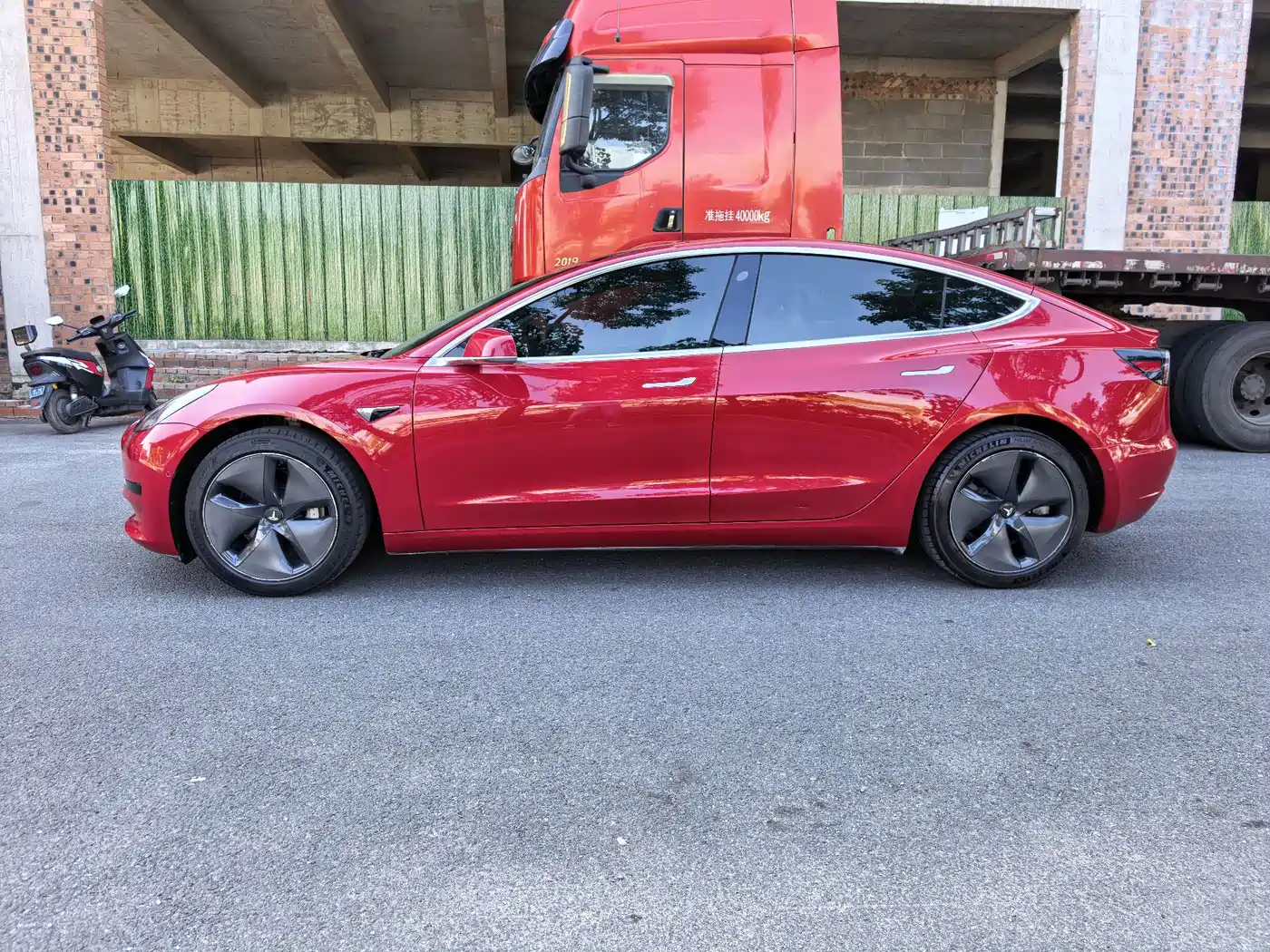Фото 5 - Tesla Model 3