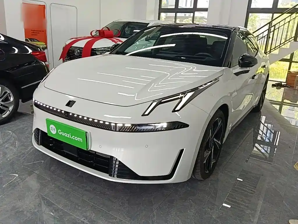 Lynk & Co 07 EM-P 2024