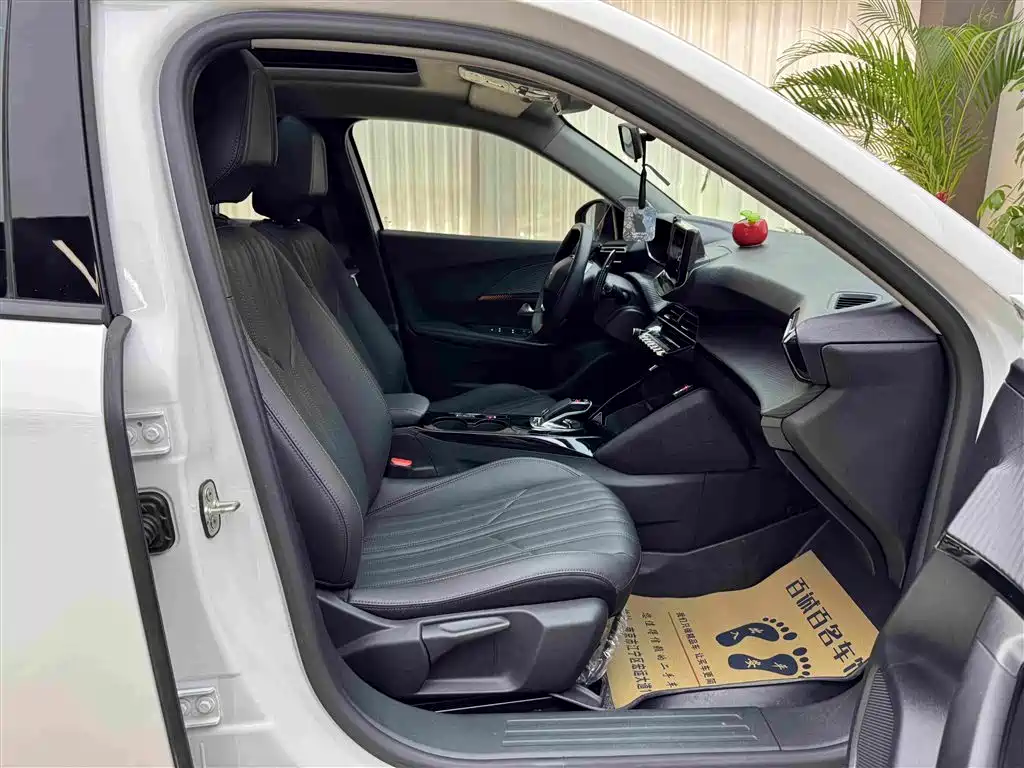 Peugeot 2008 2023 2022 230THP THE ONE