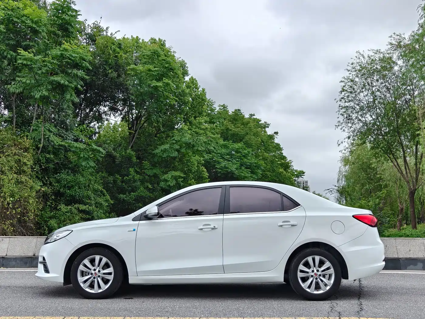 Roewe 360 2018 2018 PLUS 1.5L Automatic Exclusive Edition