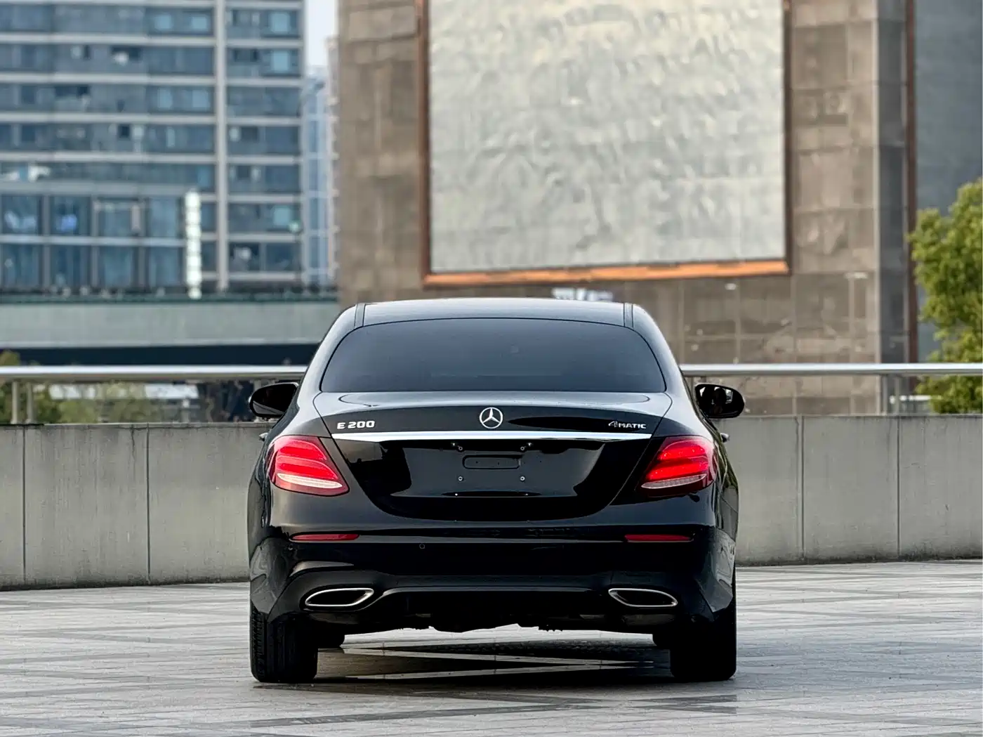 Mercedes-Benz E-Class 2017 Facelift E 200 Sport 4MATIC фото 4