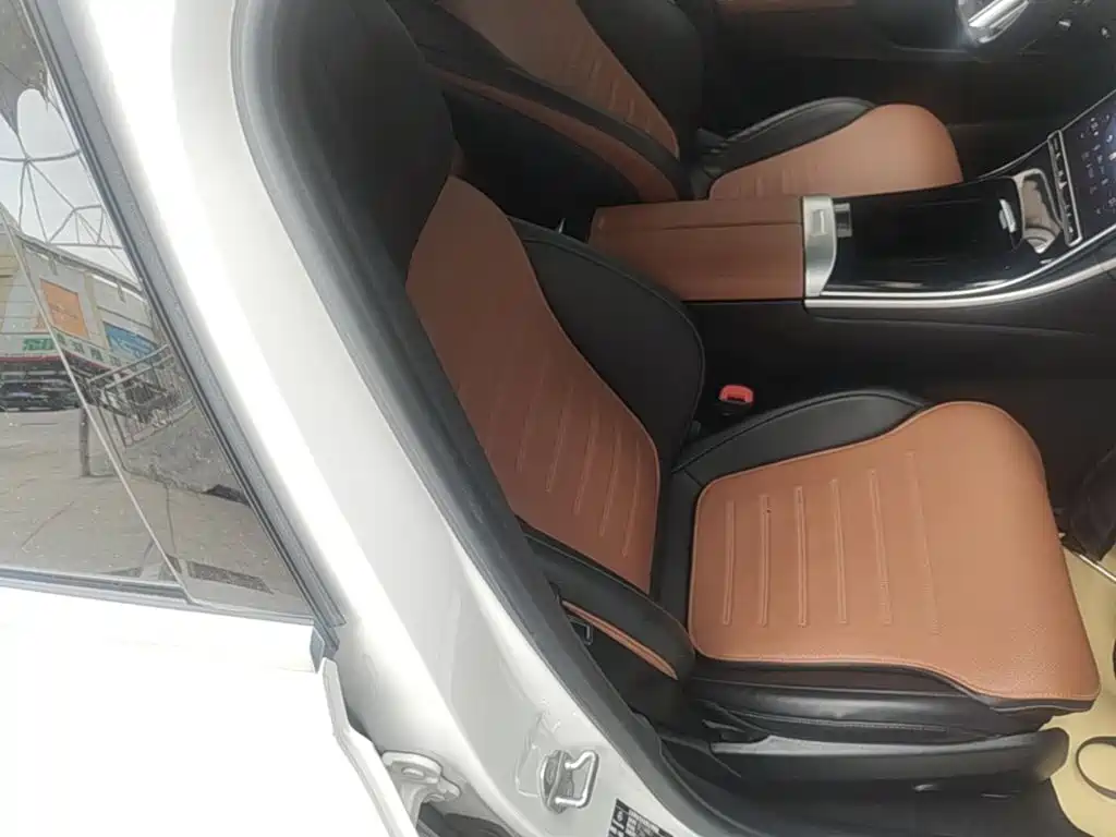 Фото 25 - Mercedes-Benz C-Class