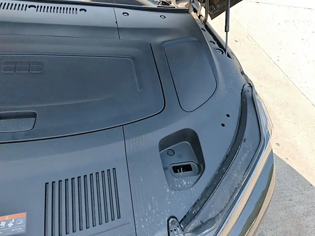 Geely Galaxy Galaxy E8 2025 2024 Model 550km RWD Soaring Dragon Edition