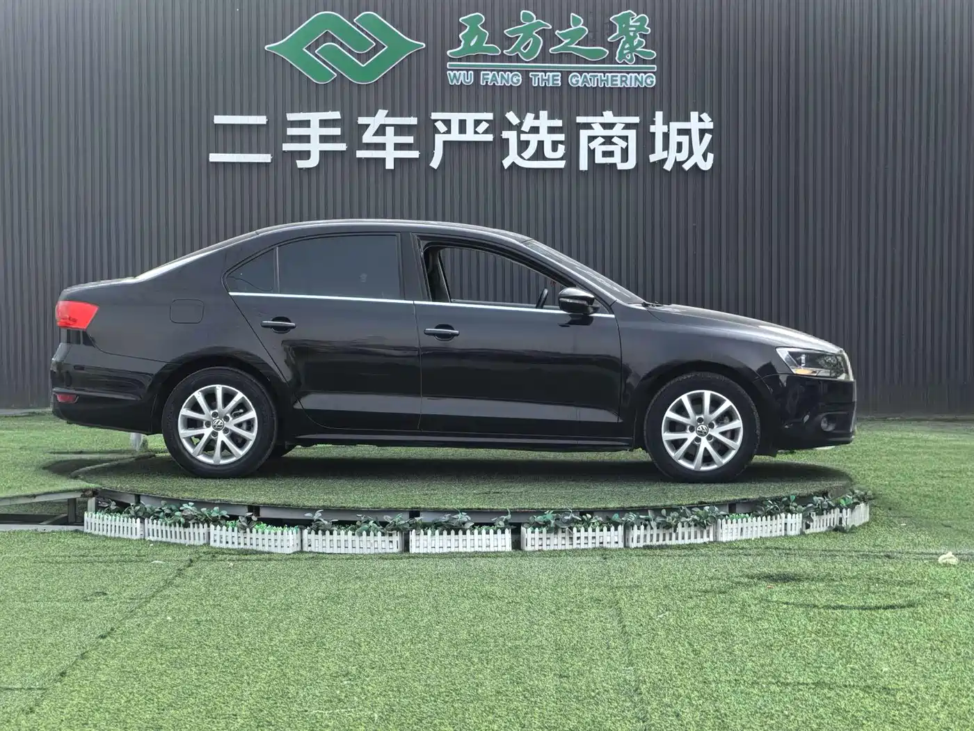 Volkswagen Sagitar 2012 1.4TSI Automatic Luxury фото 3