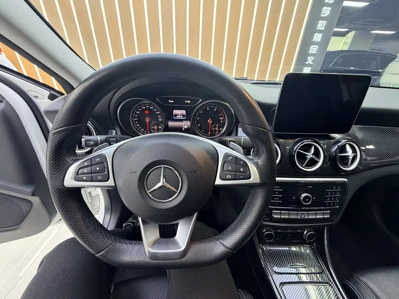 Mercedes-Benz GLA 2018 GLA 200 Dynamic фото 16