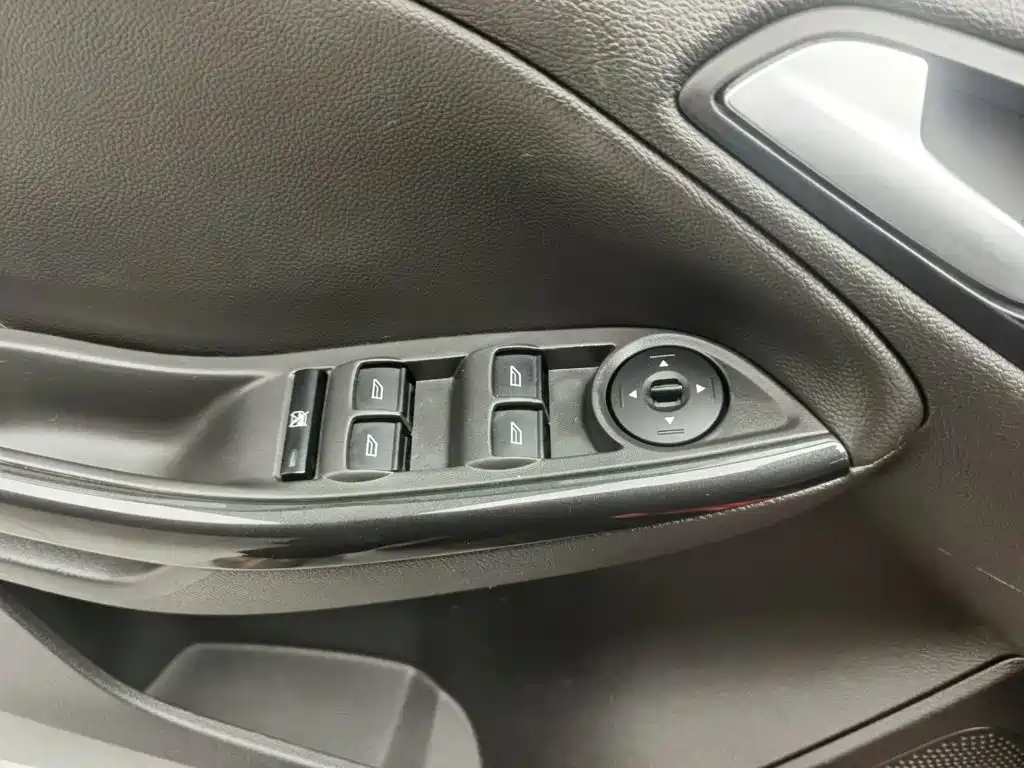 Фото 9 - Ford Focus
