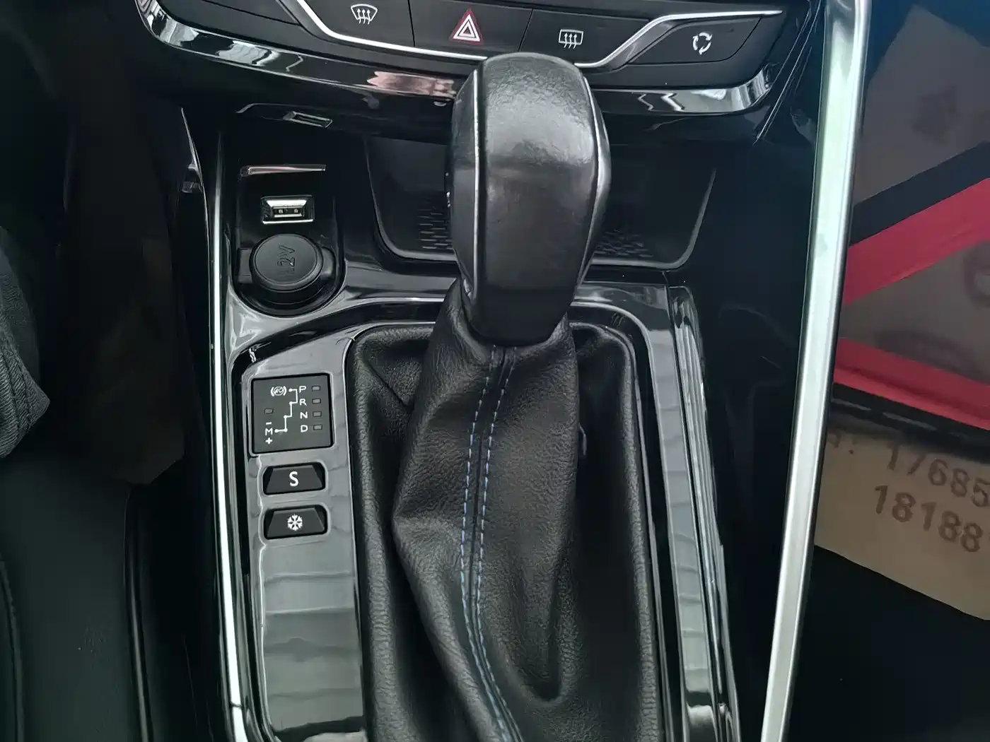 Peugeot 308 2016 1.6L Automatic Luxury фото 7