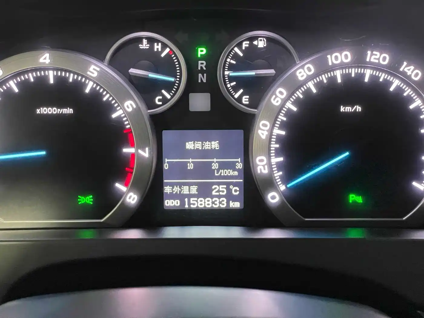 Toyota Alphard фото 14