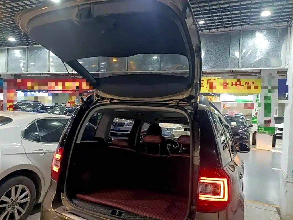 Škoda Yeti 2016 1.4TSI DSG Forward Edition фото 19