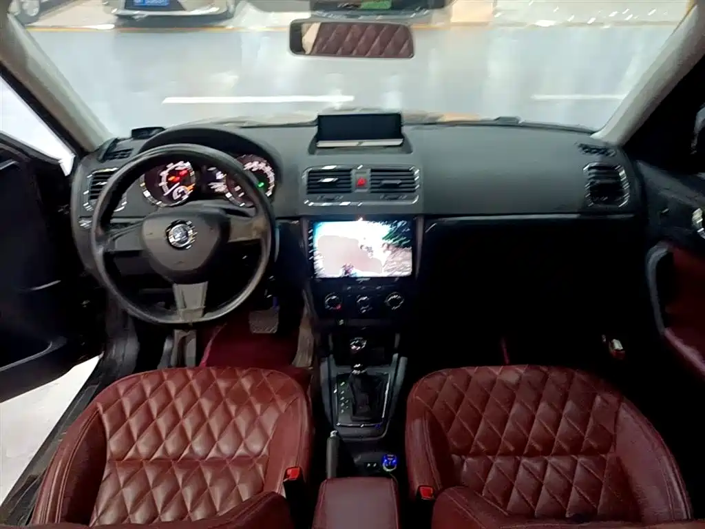 Škoda Yeti 2016 1.4TSI DSG Forward Edition фото 10