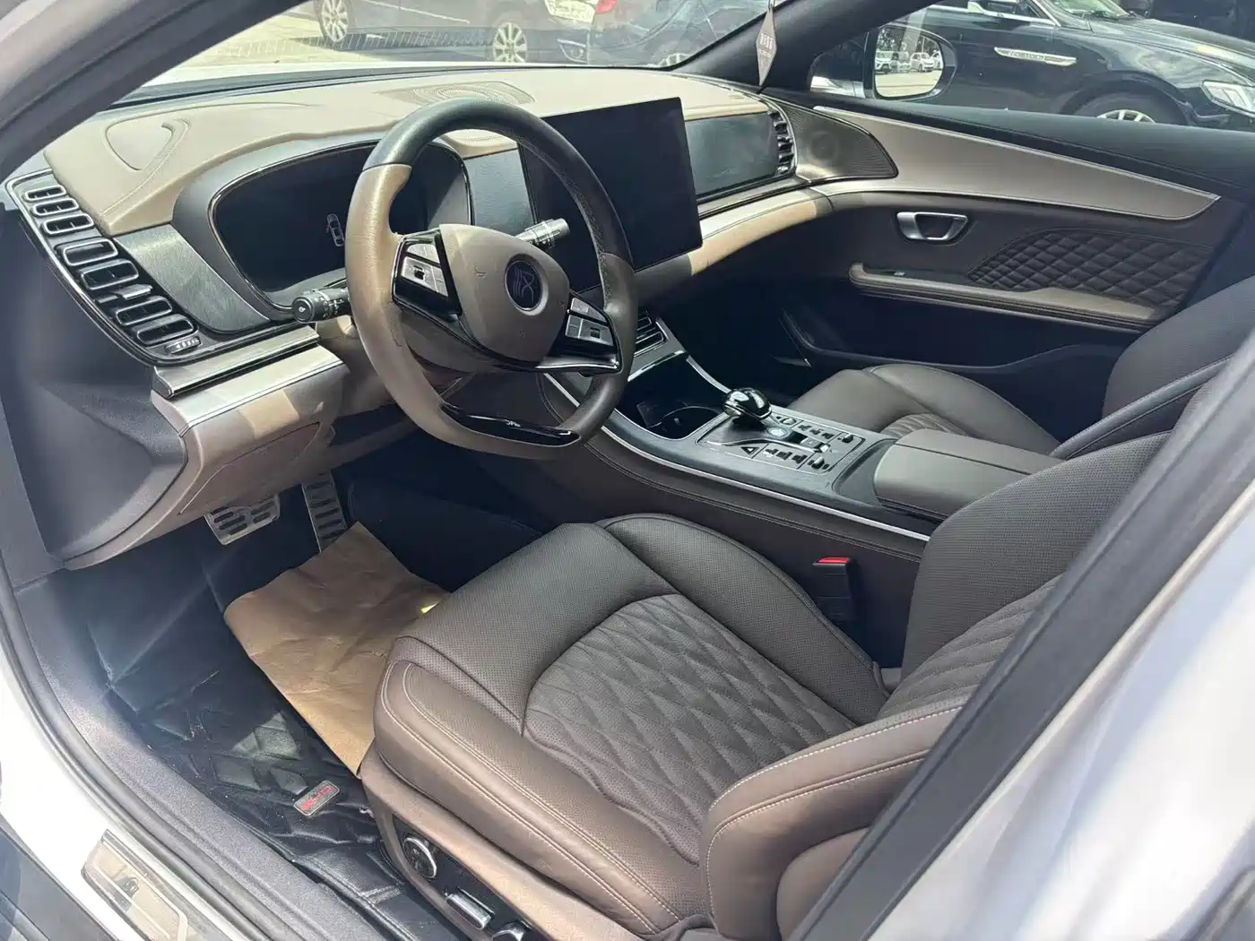 BYD Han 2022 DM-i 121KM Premium фото 5