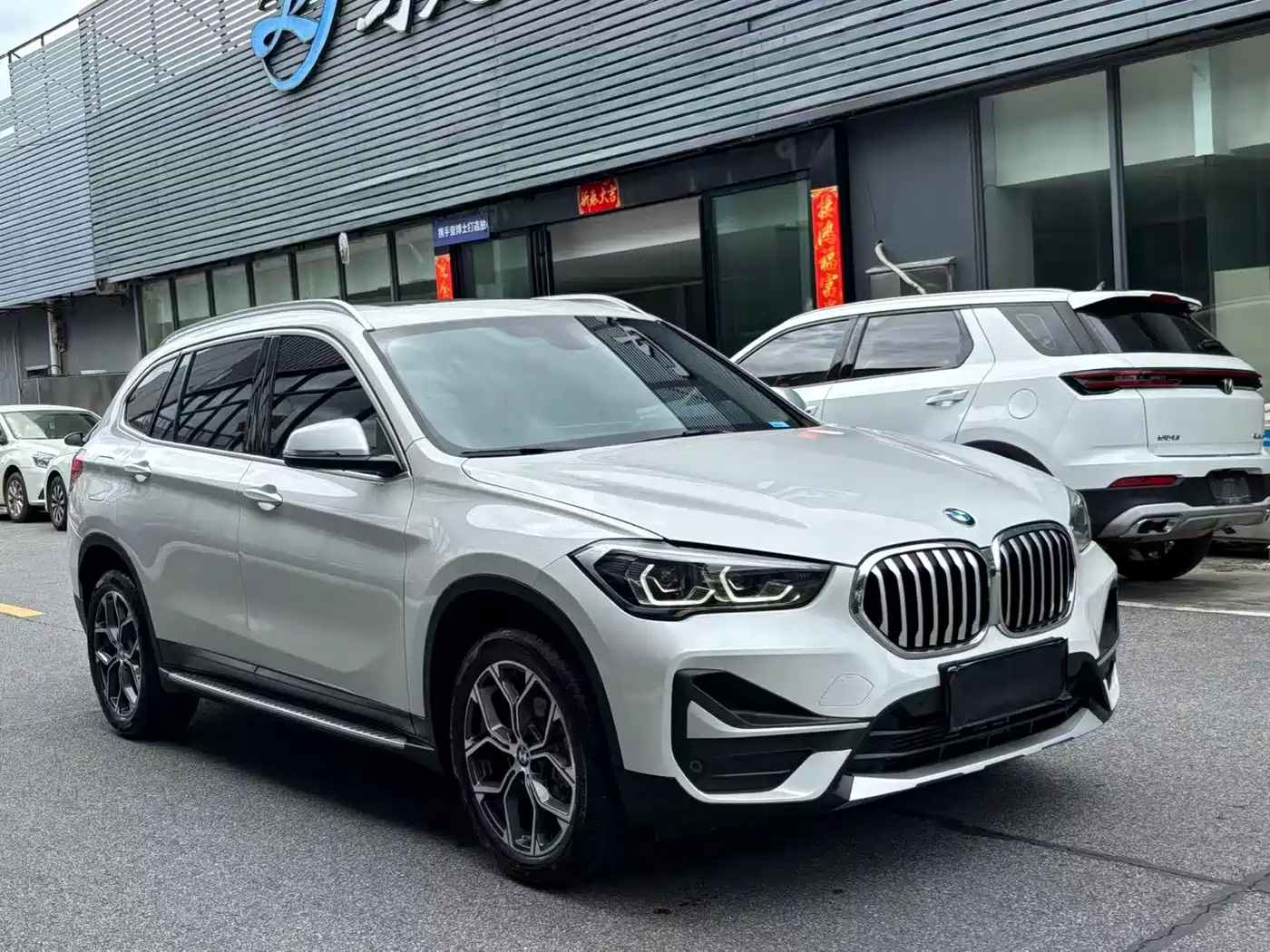 BMW X1 2022 sDrive20Li Premium фото 4