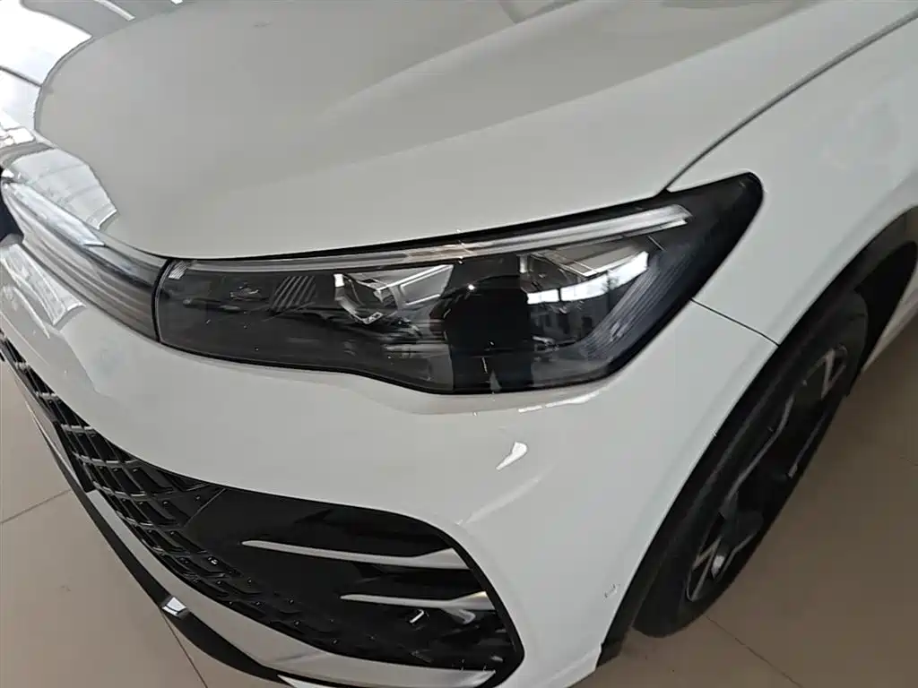 Volkswagen Tiguan L 2026 PRO 380TSI FWD R-Line Smart Leader Edition фото 24