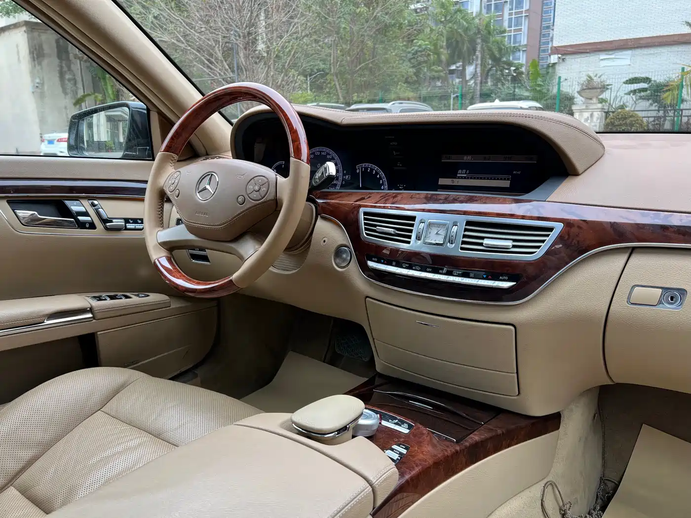 Mercedes-Benz S-Class 2010 S 350 L Luxury фото 14
