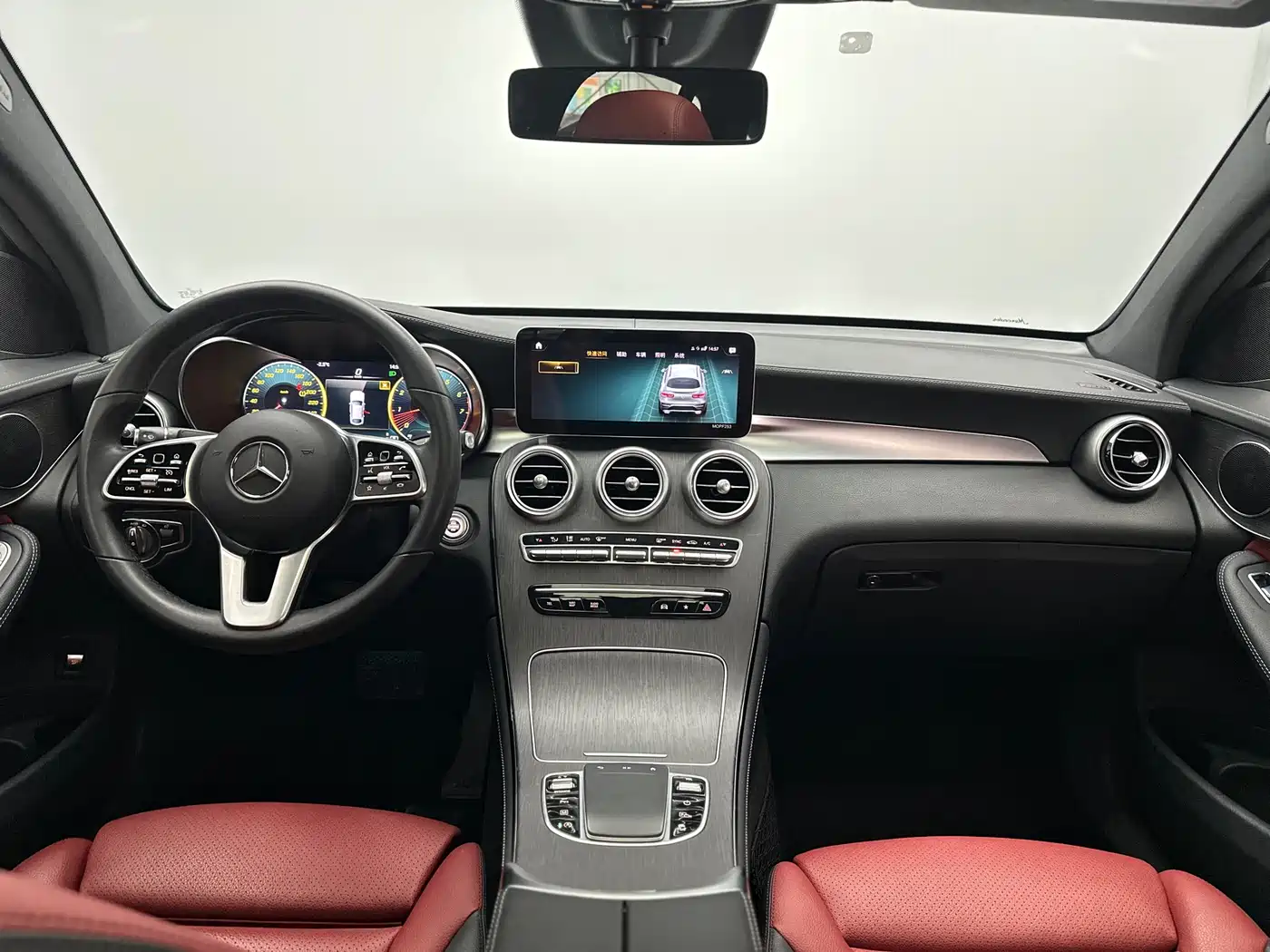 Mercedes-Benz GLC Coupe 2020 GLC 300 4MATIC Coupe SUV фото 37