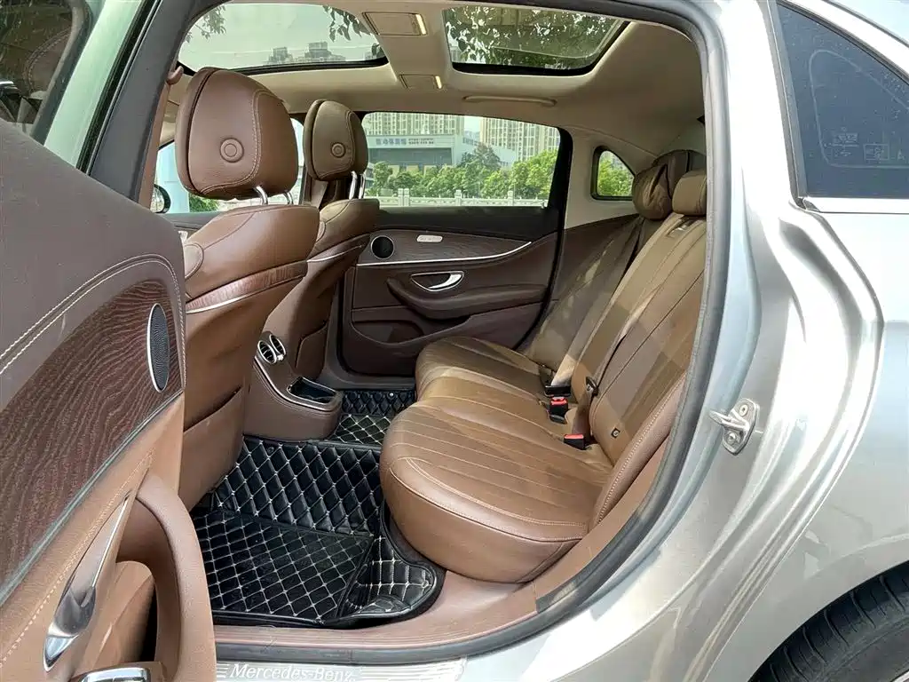 MERCEDES-BENZ E-CLASS