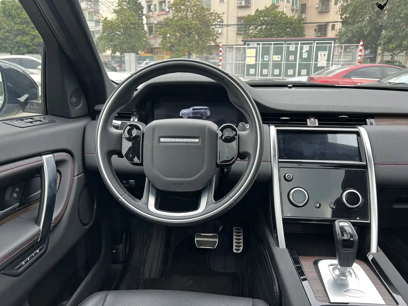 LAND ROVER DISCOVER NEW ENERGY SOURCES FOR SPORTS