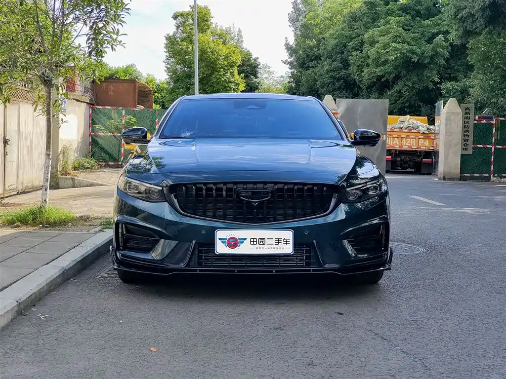 Фото 2 - Geely Preface