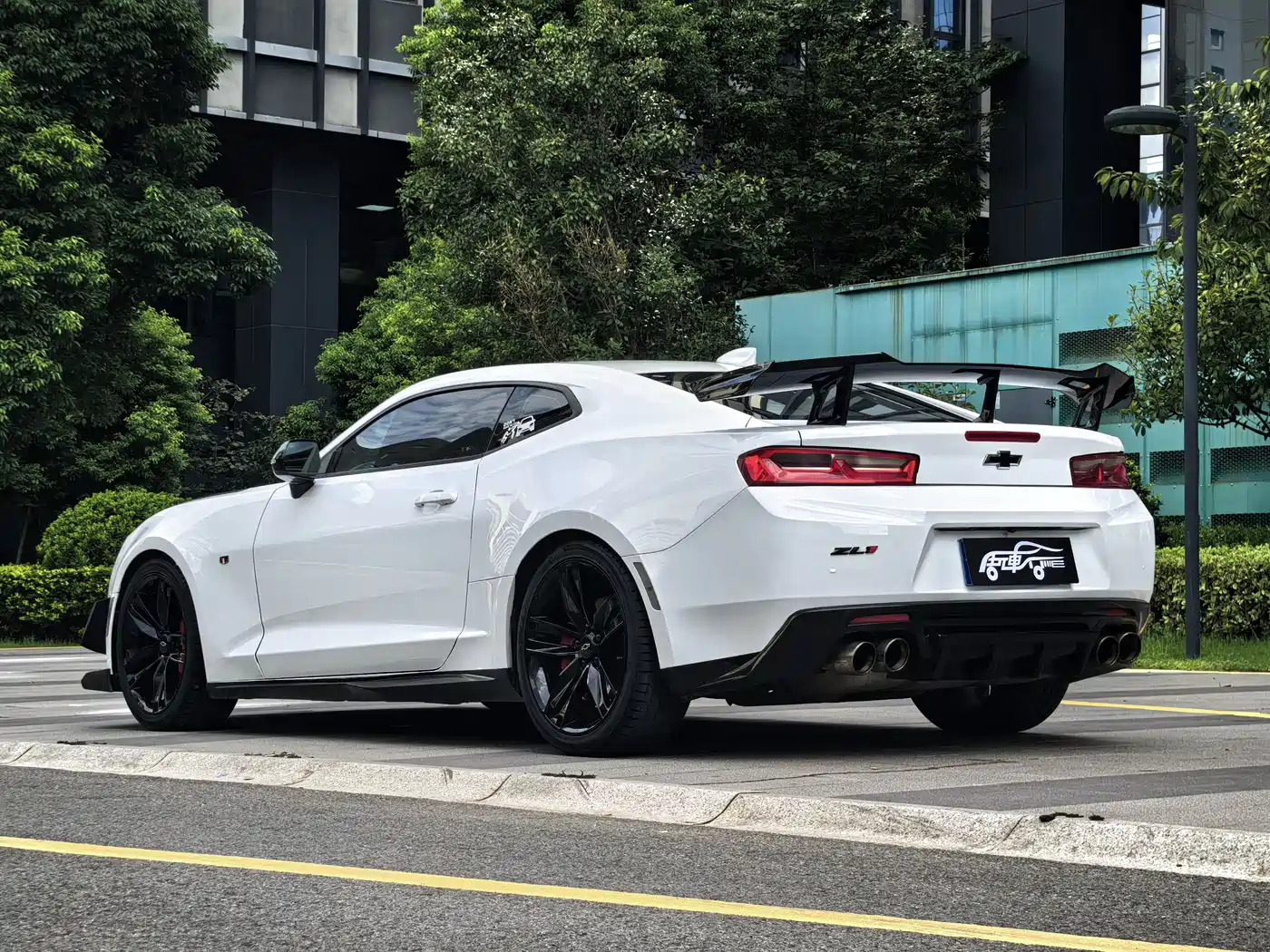 Chevrolet Camaro 2017 2.0T RS фото 18