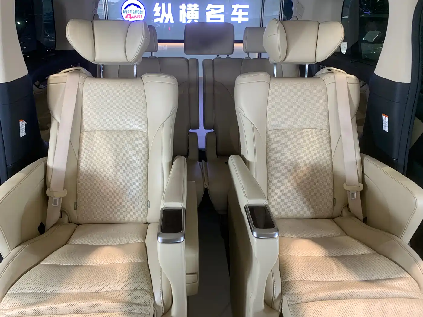 Toyota Alphard 2018 Facelift 3.5L Luxury Edition фото 14