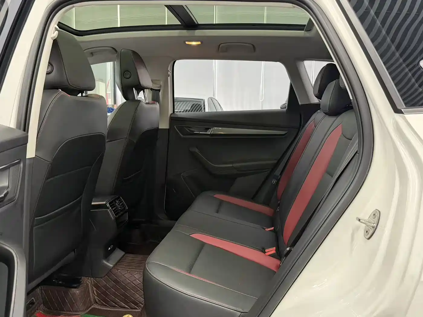 Škoda Karoq 2022 TSI280 Luxury Edition фото 8