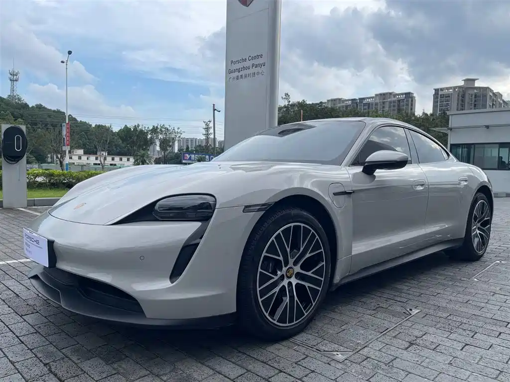 Porsche Taycan 2022 Taycan