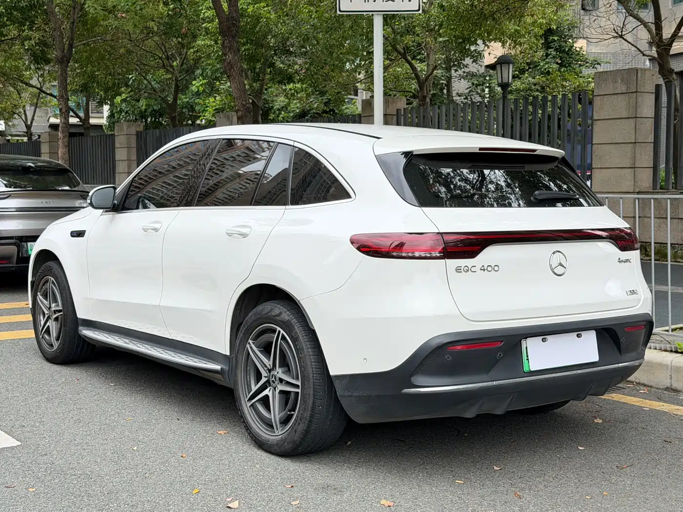 Mercedes-Benz EQC 2020 EQC 400 4MATIC фото 11