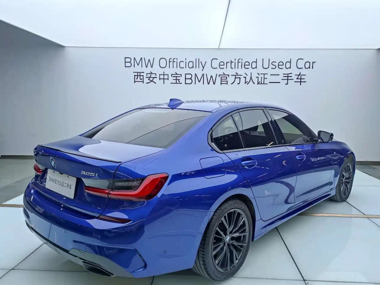 BMW 3 Series 2020 325i M Sport Black Night Package фото 5