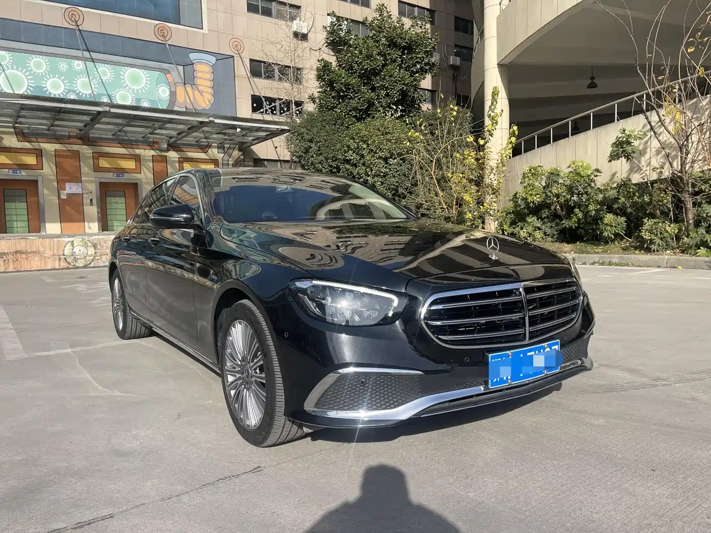 MERCEDES-BENZ E-CLASS