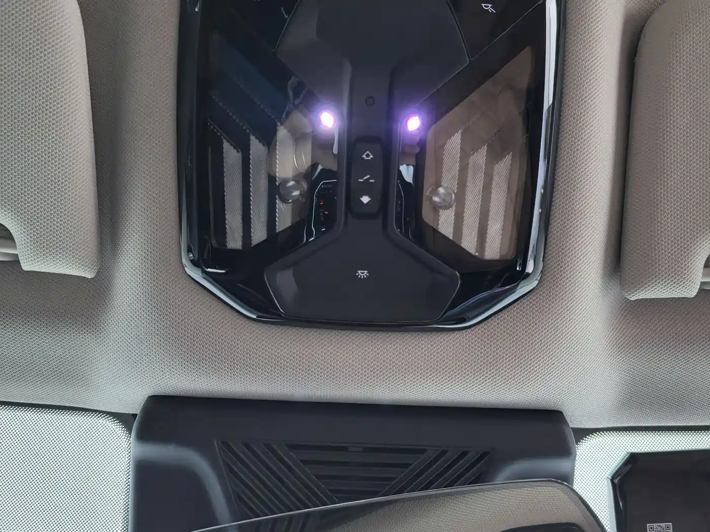 BMW 7 Series 2023 Model 735Li M Sport Package фото 16
