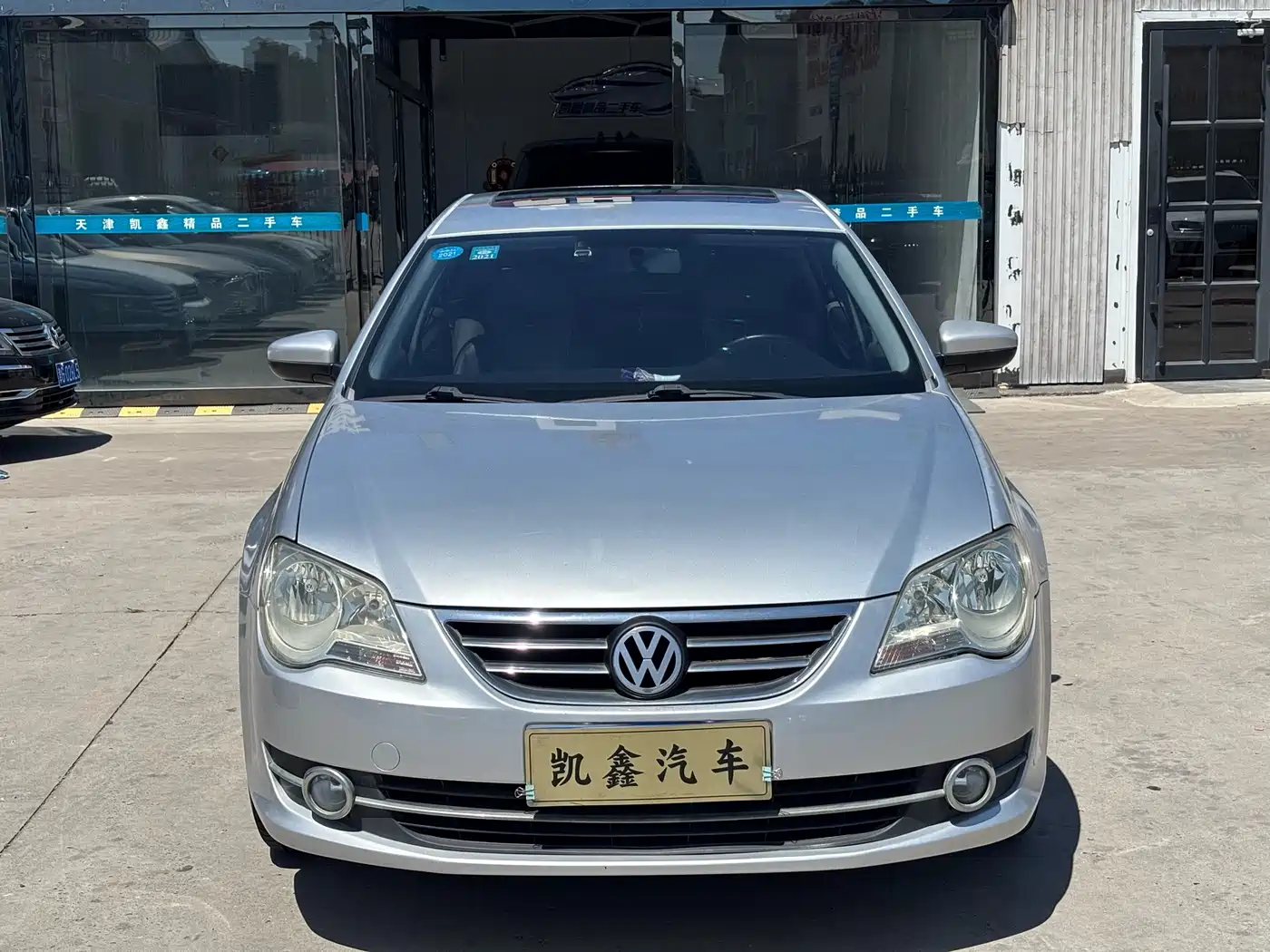Volkswagen Bora 2011 1.6L Automatic Comfort фото 2