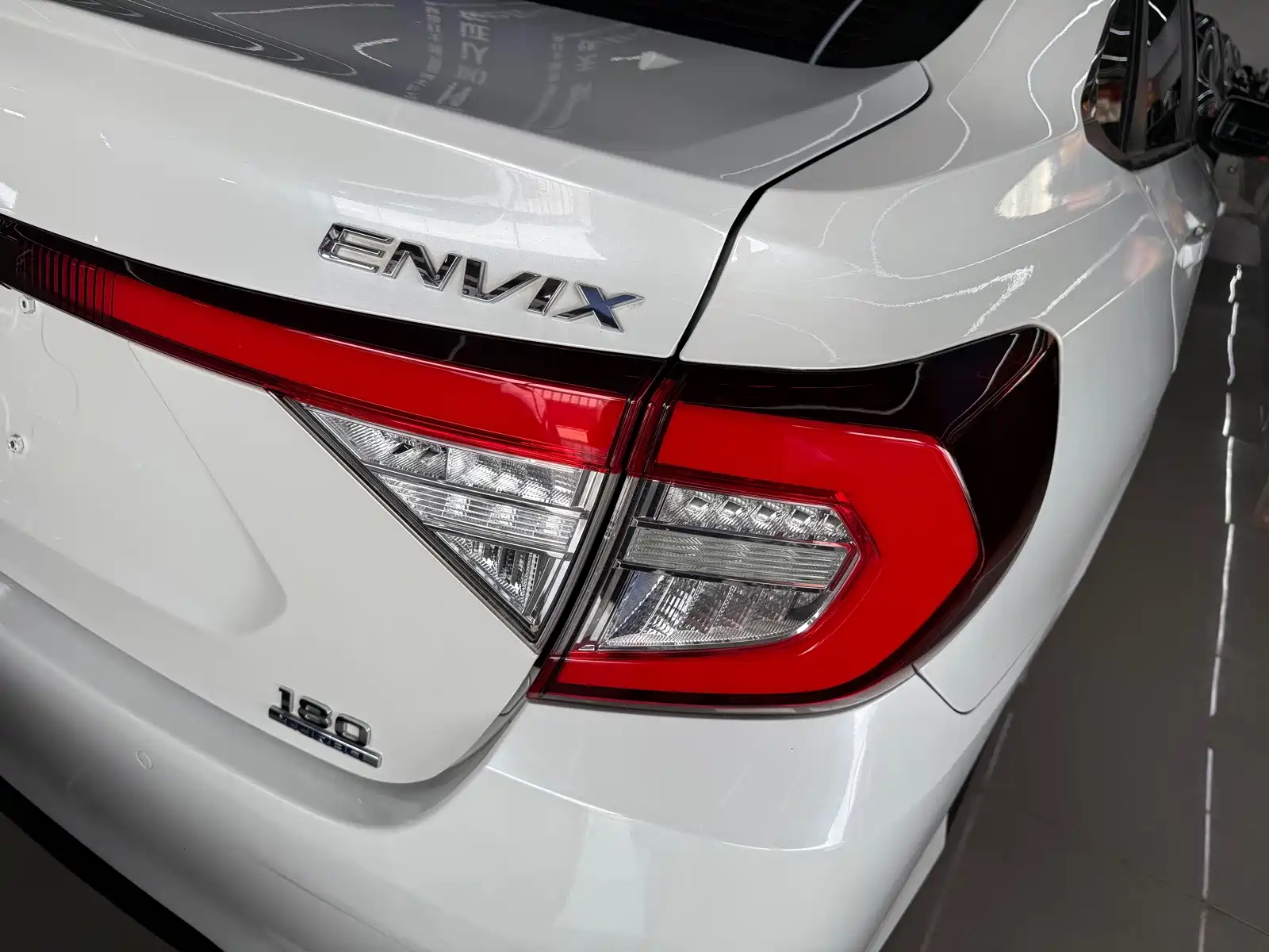 صورة 15 - Honda ENVIX