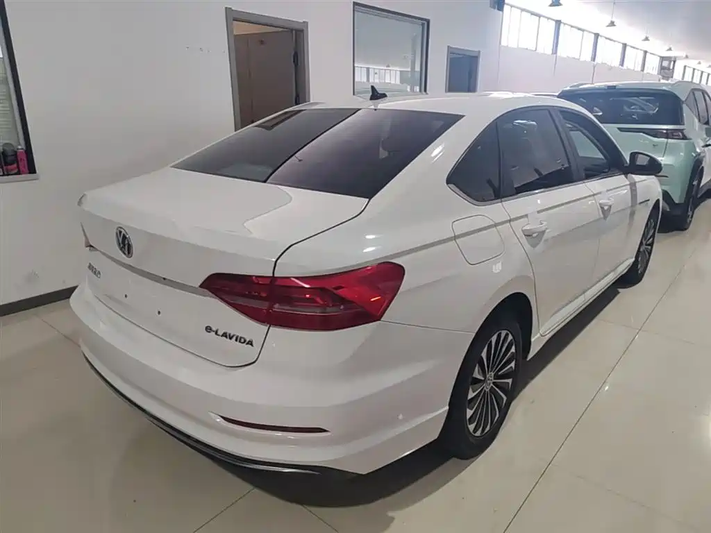 Volkswagen VW Lavida EV 2019 Premium Edition фото 7