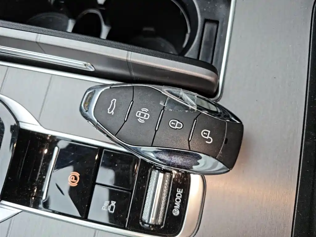 Hongqi HS7 PHEV 2024 2024 2.0T PHEV 4WD Flagship Edition 6-seater