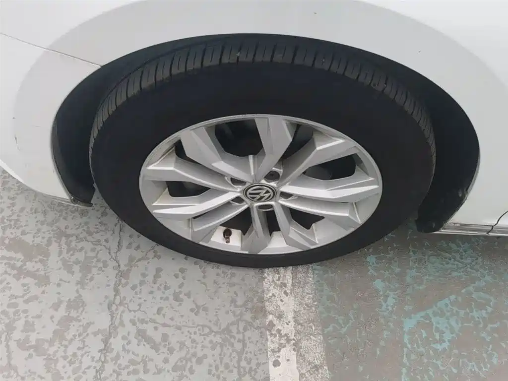 Volkswagen Magotan 2018 330TSI DSG Luxury фото 23