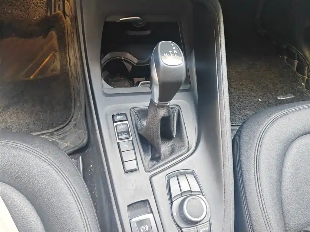 BMW X1 2016 sDrive18Li Premium Model фото 10