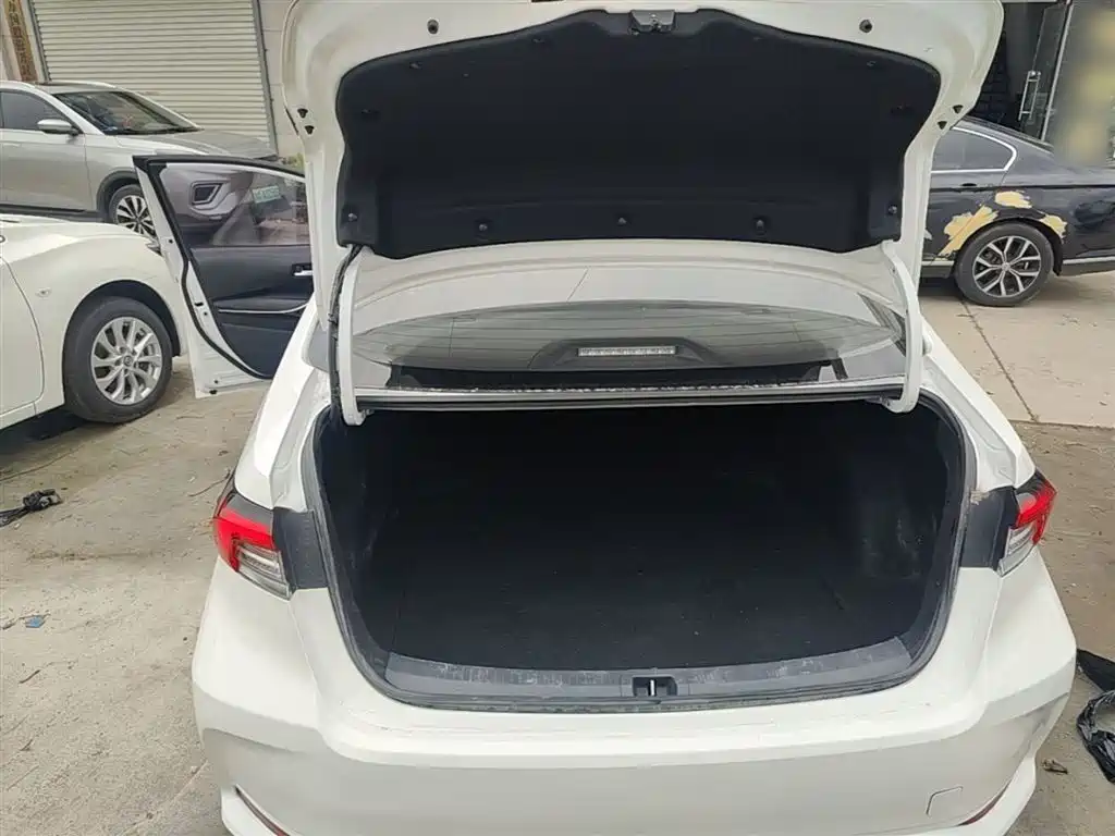Toyota Corolla 2023 1.8L Smart Hybrid Dual Engine Pioneer Edition фото 18