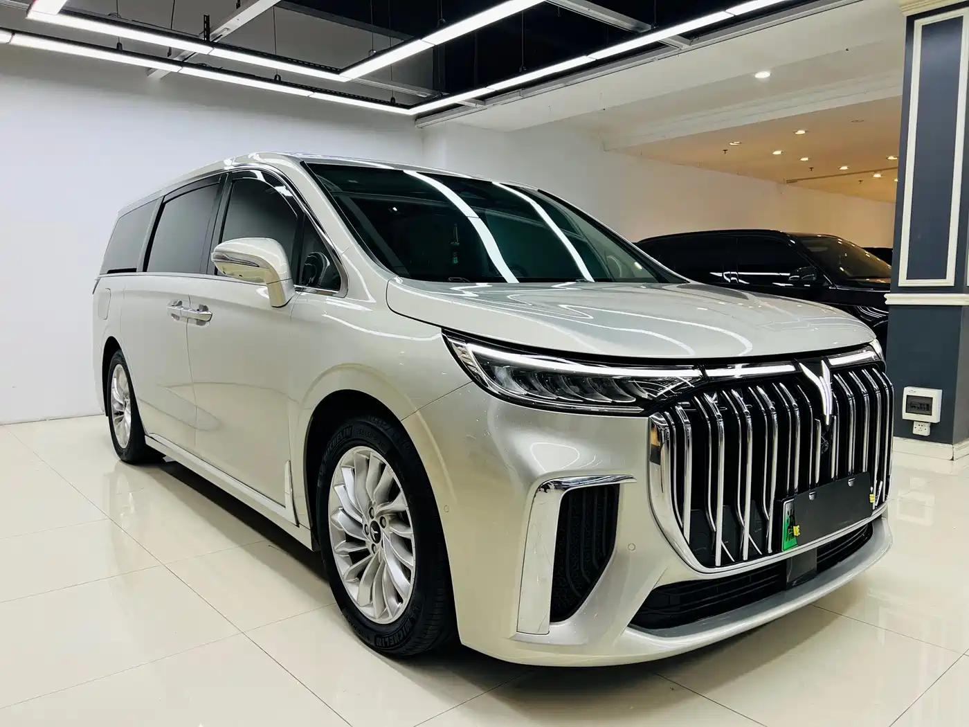 Voyah Auto Voyah Dreamer 2022 Low-carbon Dream+Smart Package фото 4
