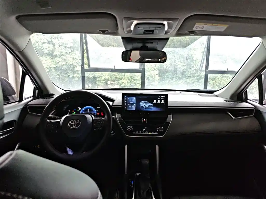 Toyota Corolla Cross 2023 Hybrid 2.0L Pioneer Edition фото 10