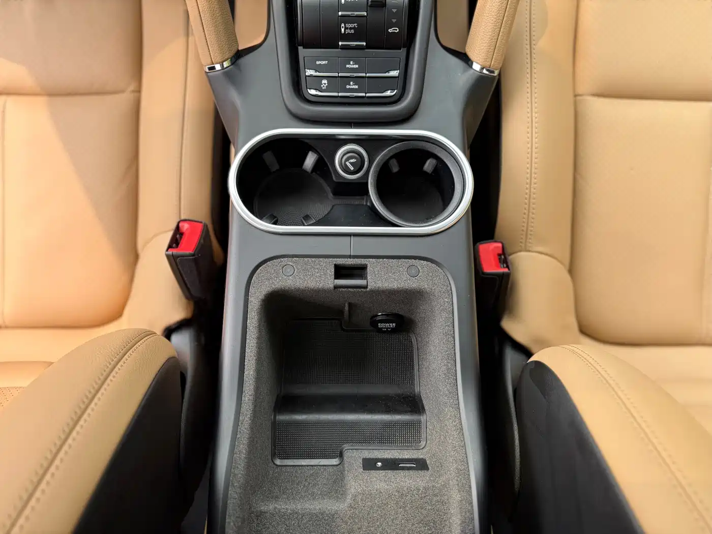 Porsche Cayenne New Energy 2016 2016 Cayenne S E-Hybrid 3.0T