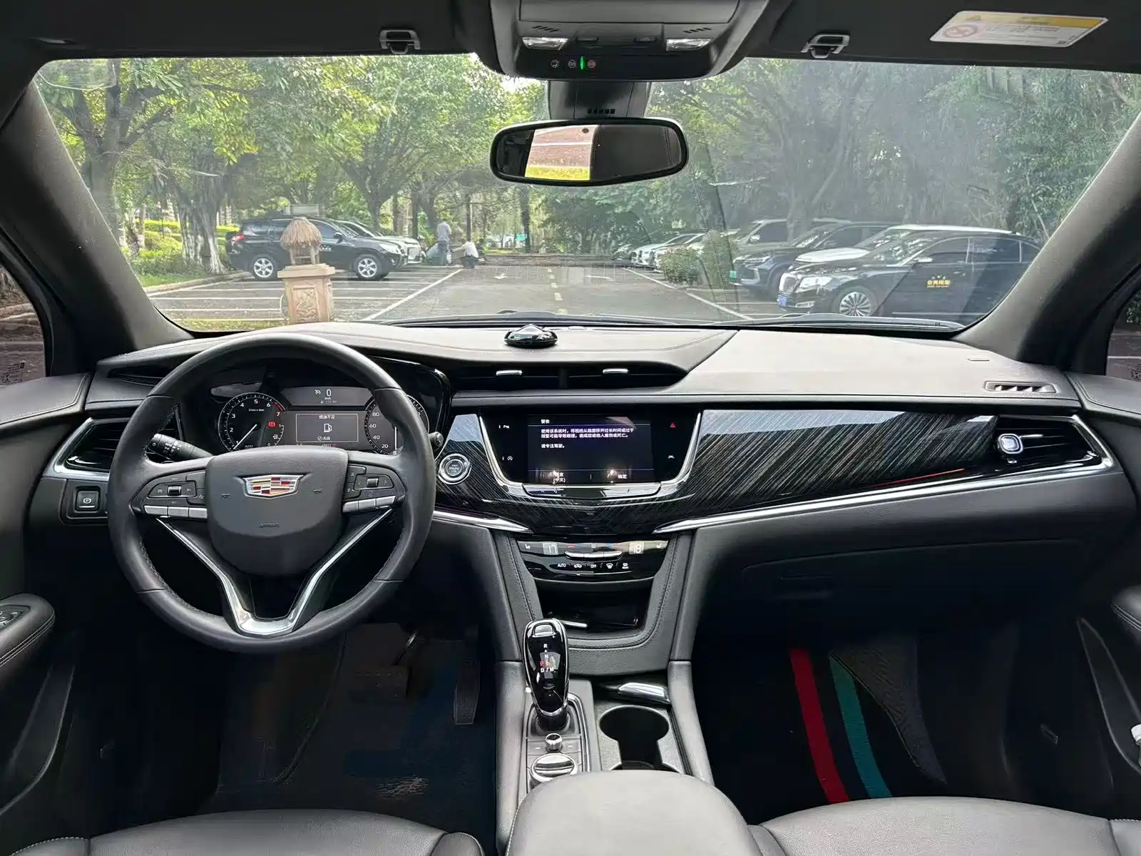 Фото 5 - Cadillac XT6