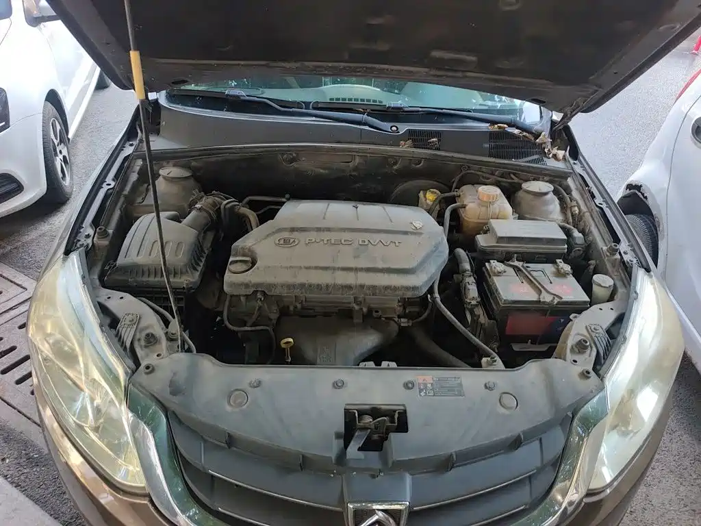 Baojun 630 2015 2014 1.5L Manual Comfort