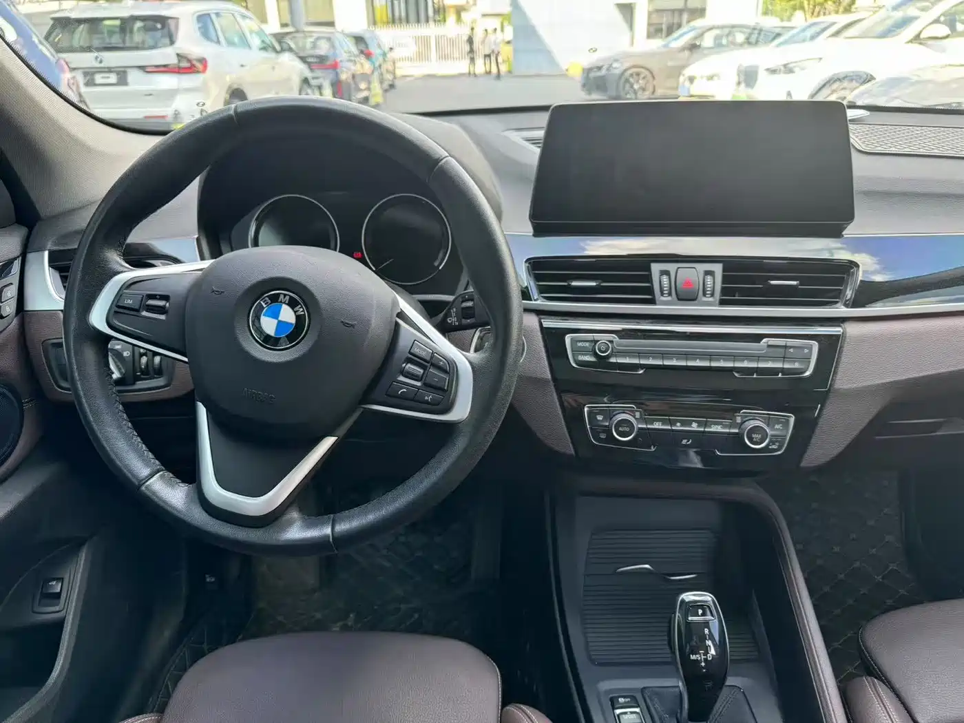 BMW X1 2020 sDrive25Li Leading Model фото 12