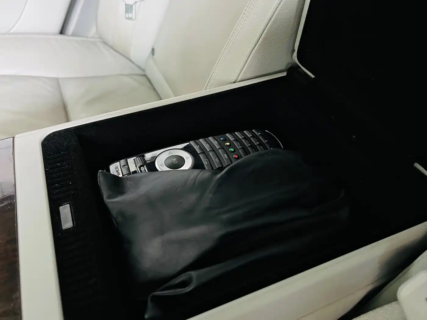 Mercedes-Benz S-Class 2010 S 300 L Business фото 8